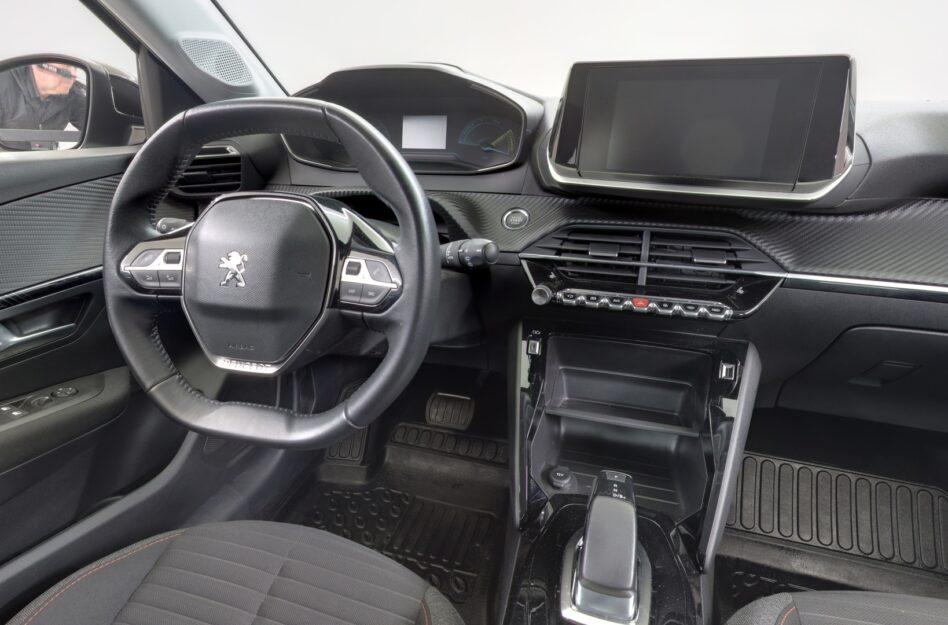 Peugeot e-208